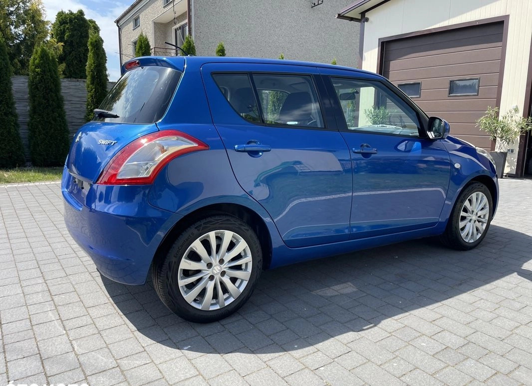 Suzuki Swift cena 21900 przebieg: 168075, rok produkcji 2011 z Sochaczew małe 781